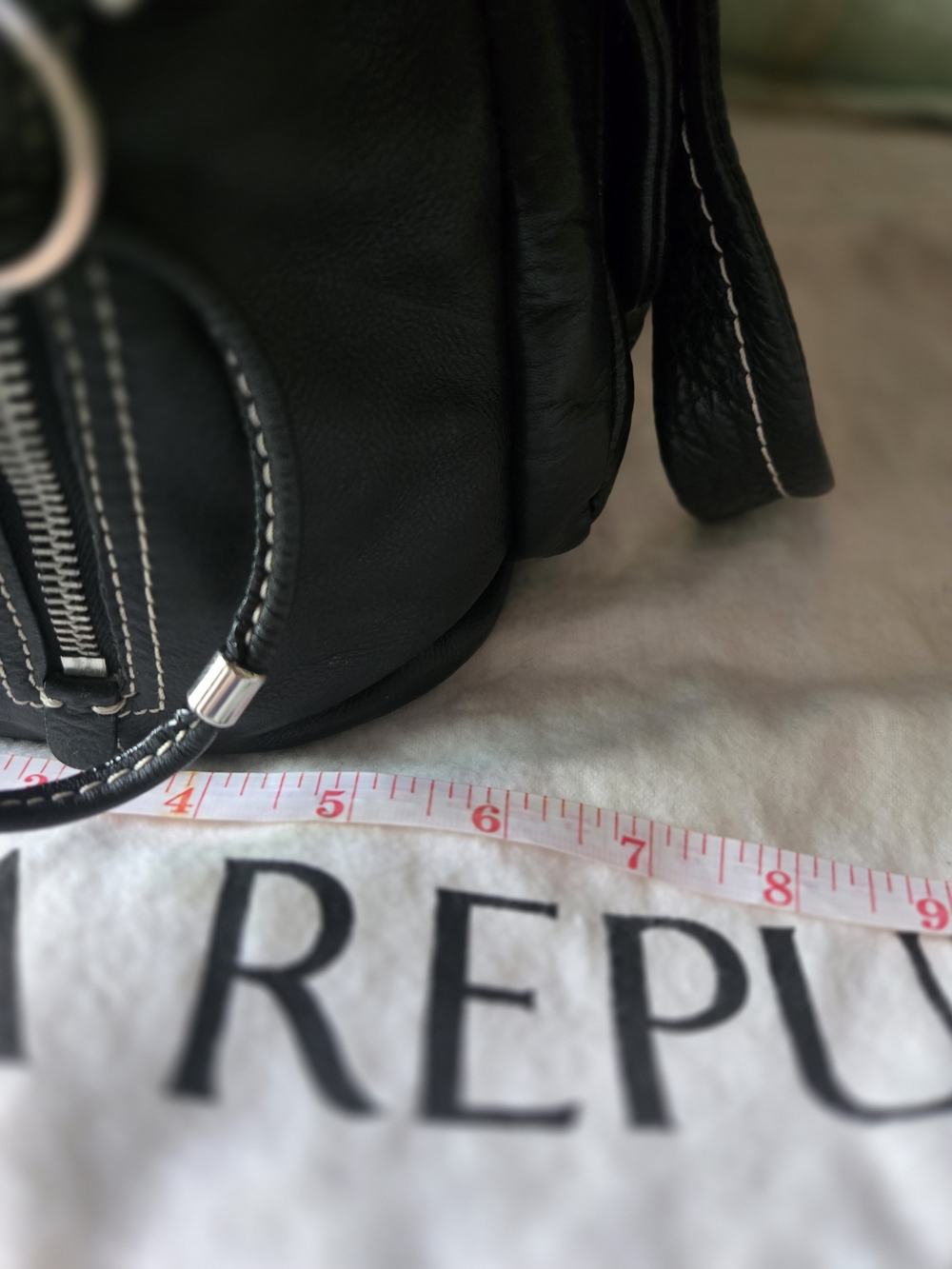 Banana Republic Black Leather Bag with Contrast Stitching - Picture 12 of 15